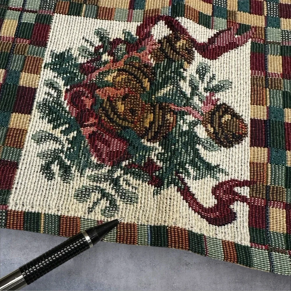 Set of 4 Dillards Holiday Music Placemats Cream Red Green Christmas Plaid